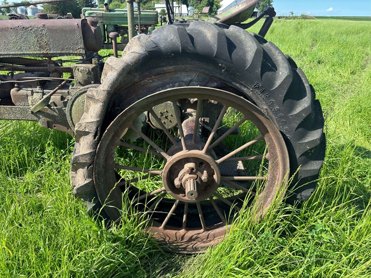 john-deere-model-b-image-22