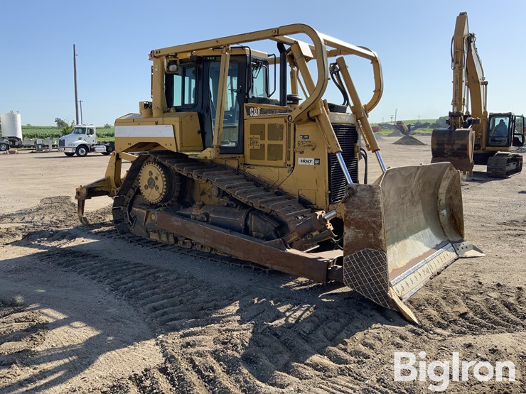 2006-caterpillar-d6r-image-3
