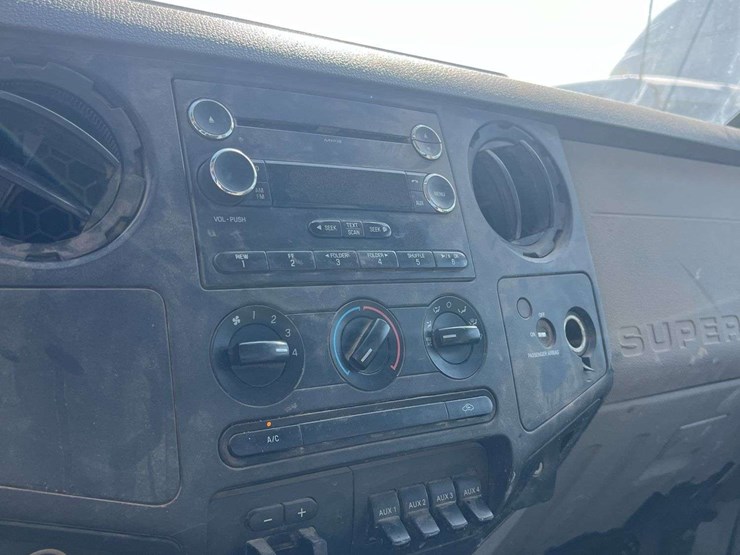 2010-ford-f350-image-36