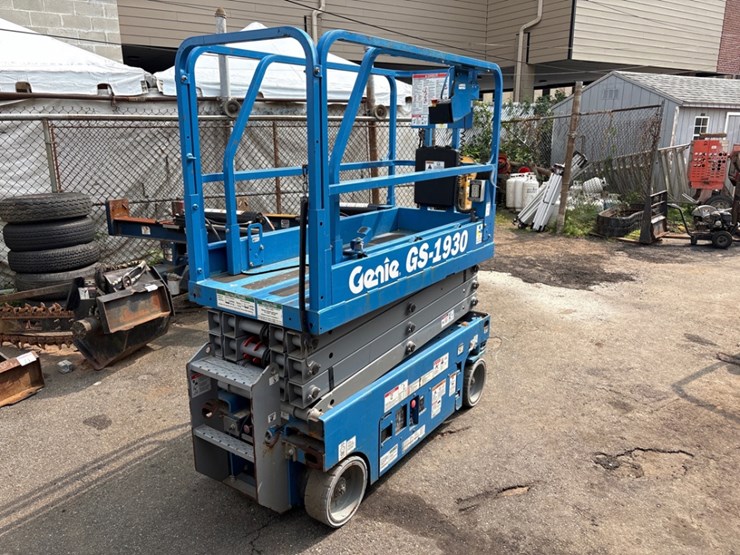 genie-gs1930-image-1