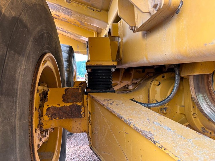 2007-caterpillar-c11-image-37