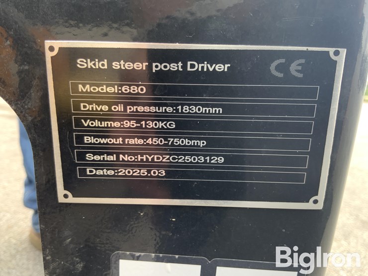 2025-giyi-680-skid-steer-post-driver-image-17