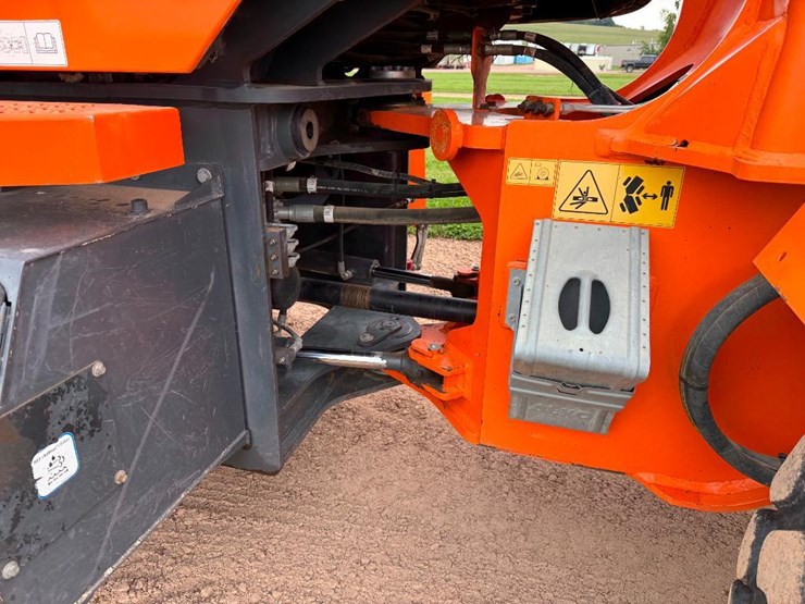 2017-doosan-dl220-5-image-38