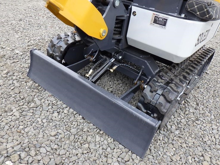 2025-sdlanch-sdle20-hydraulic-excavator-image-9