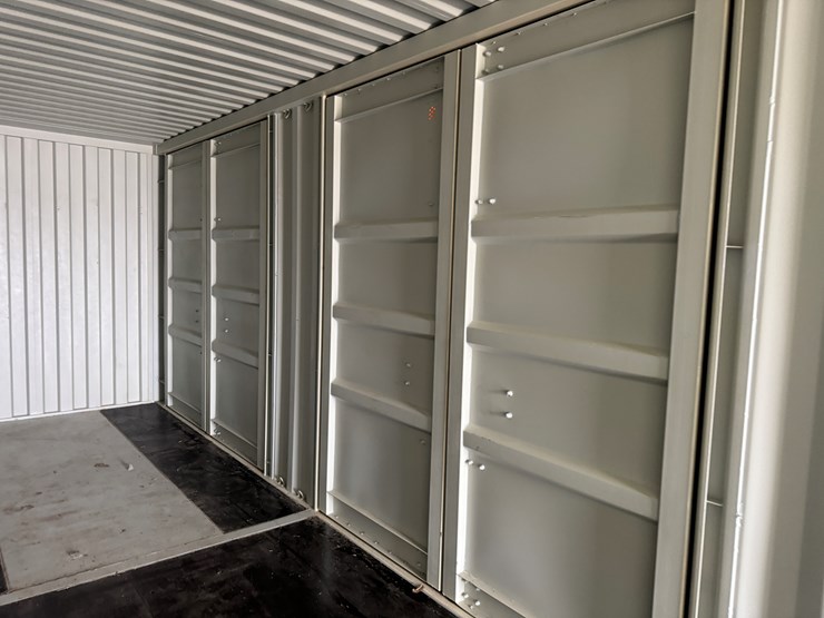 #4420-•-40'-high-cube-shipping-container-image-8