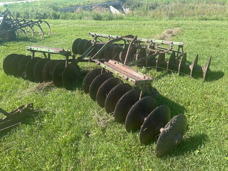 john-deere-8-image-15