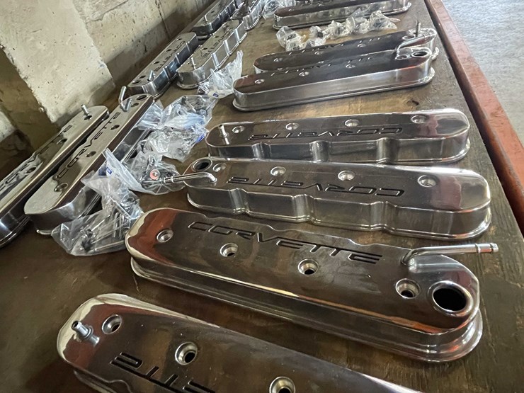 #2130-•-gm-corvette-valve-covers-(pr4)-image-2