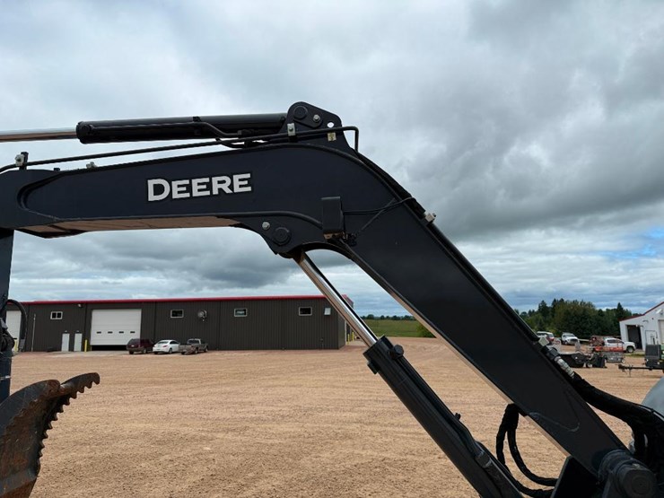 2021-deere-60g-image-37