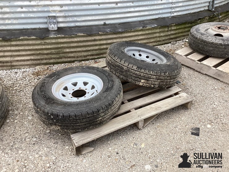 235/80r16-tires-&-rims-image-3