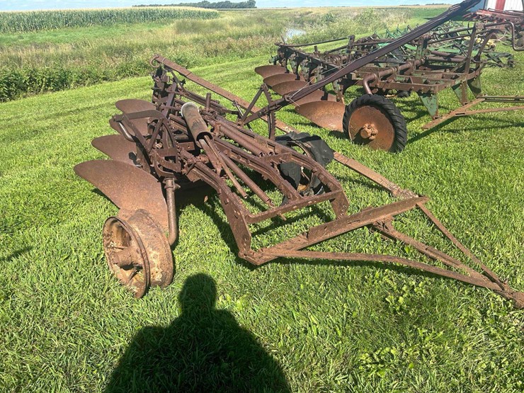 antique-plow-image-6