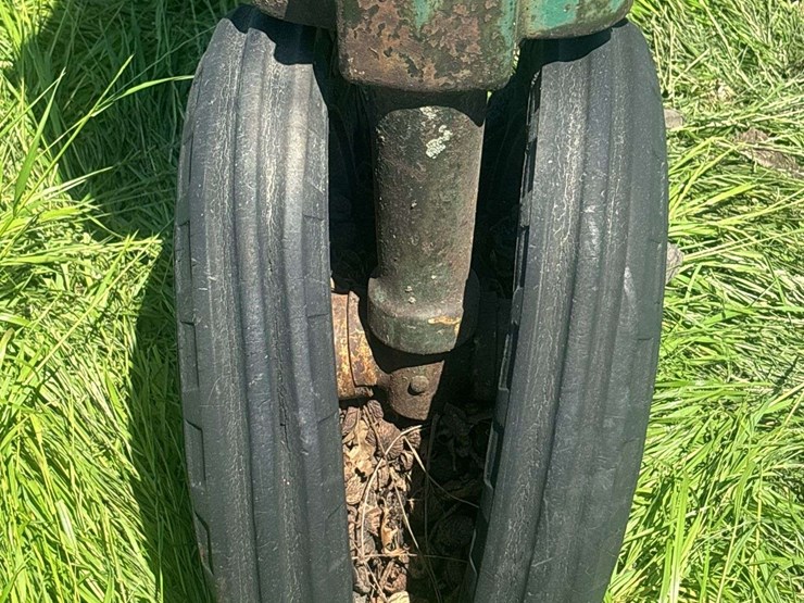 john-deere-h-image-13