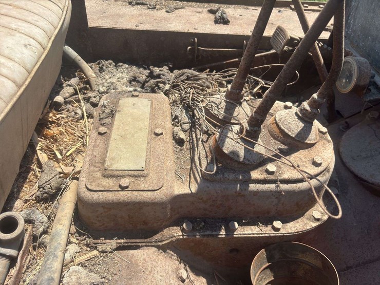 caterpillar-twenty-crawler-image-51