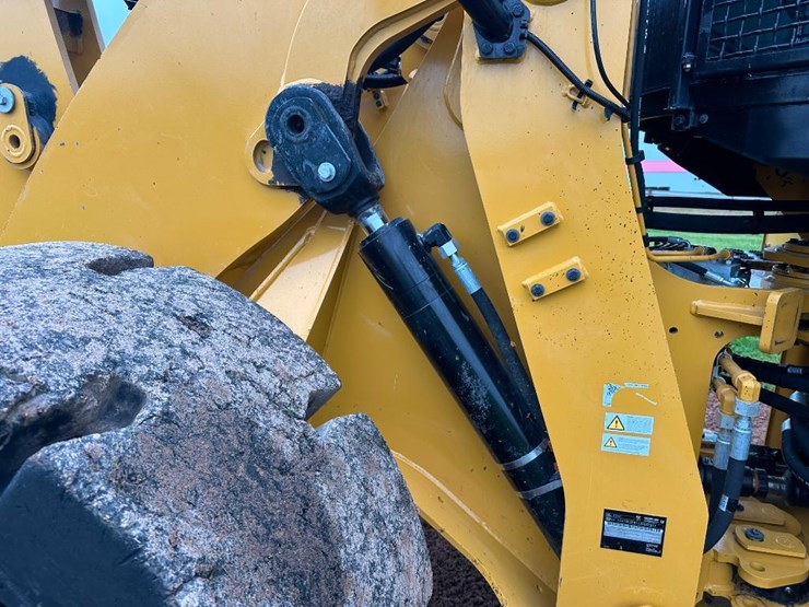2019-caterpillar-938m-image-51