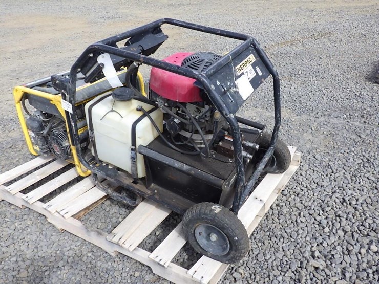 caterpillar-660-image-1