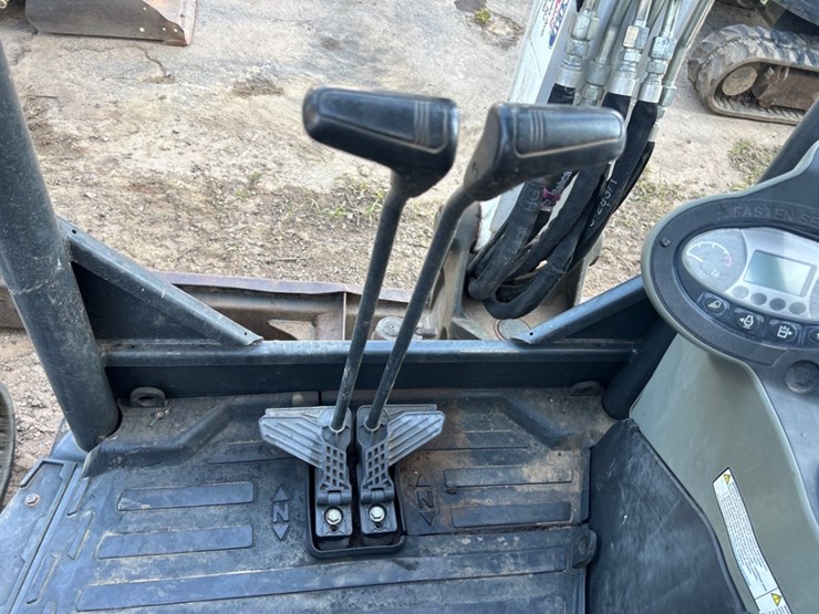2019-bobcat-e35-image-11