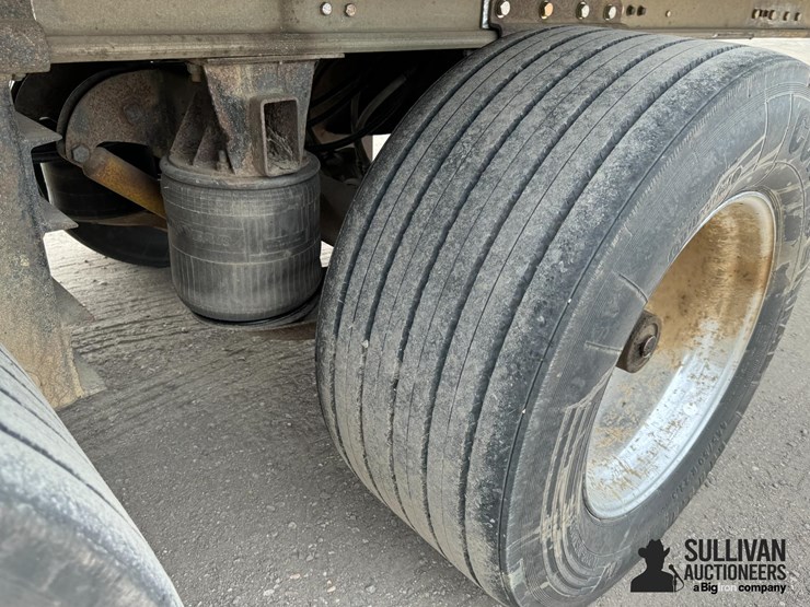 1979-city-t/a-side-dump-sugar-beet-trailer-image-14