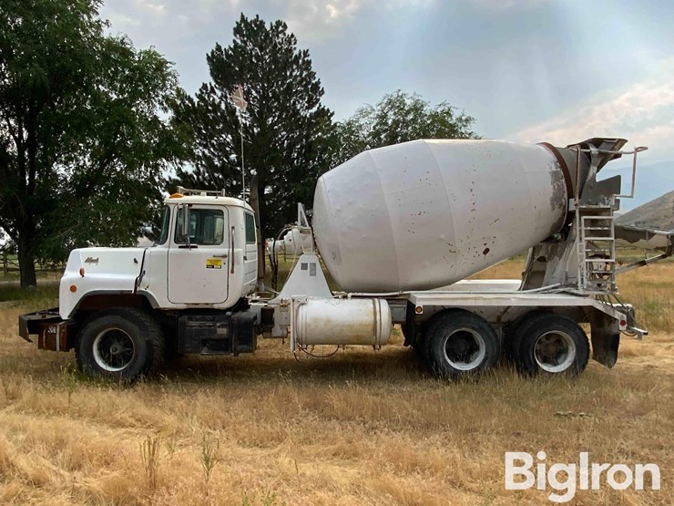 1996-mack-dm600sx-t/a-transit-mixer-truck-image-8