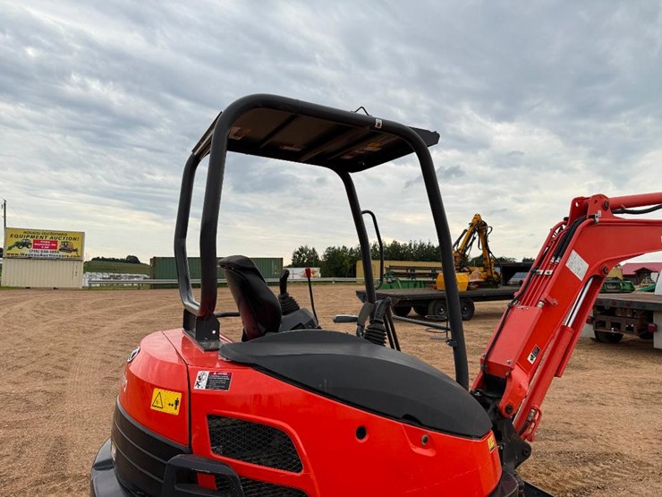 2021-kubota-kx71-3-image-21