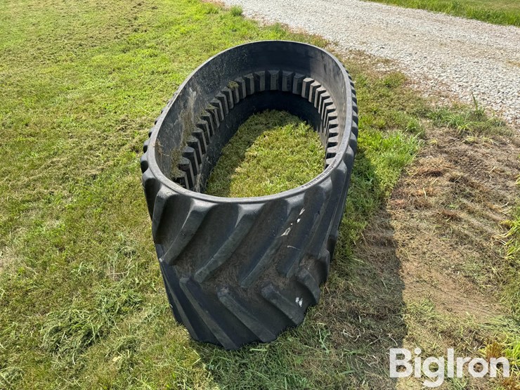 goodyear-30"-quad-track-track-image-8