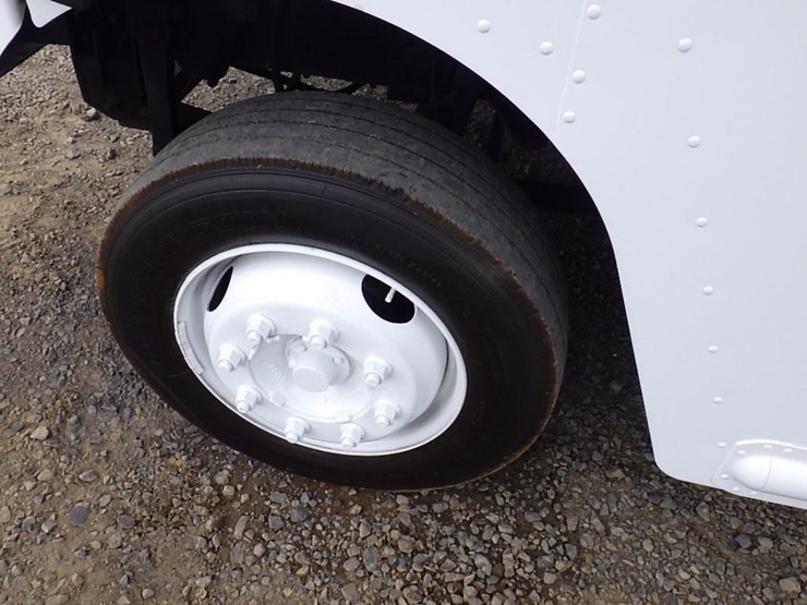 2012-freightliner-mt55-image-28