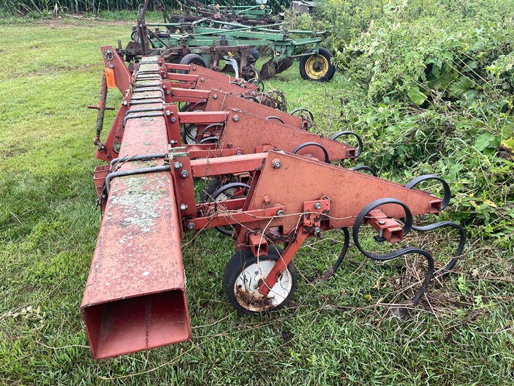 #7461-•-miller-row-crop-cultivator-image-12
