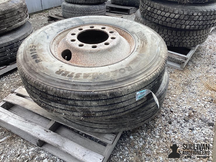 11r22.5-tires-&-rims-image-8
