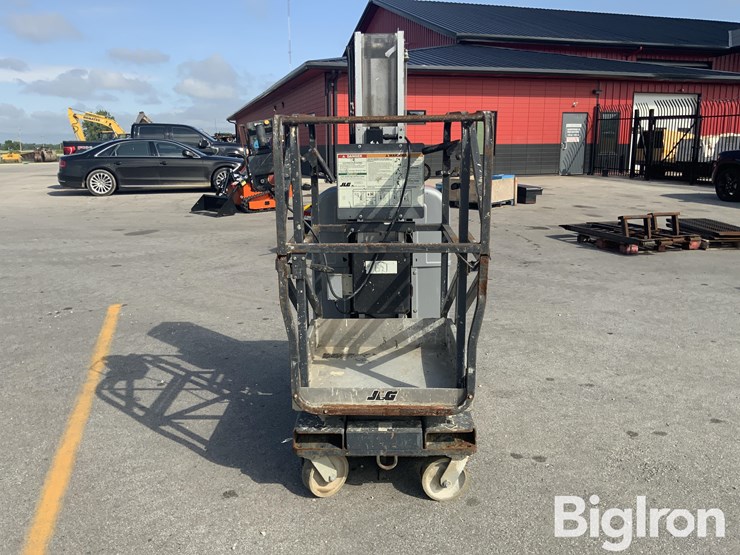 2016-jlg-mvl20-electric-vertical-mast-manlift-image-2