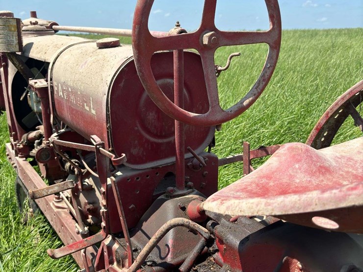 farmall-f12-image-34