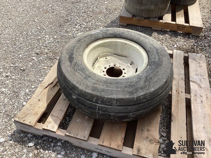 11l-15-tire-&-rim-image-7