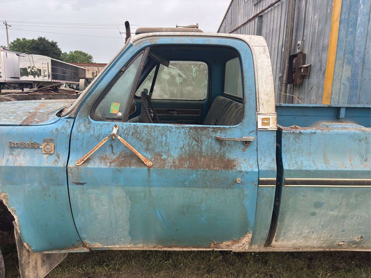 chevrolet-scottsdale-3/4-ton-4wd-image-19