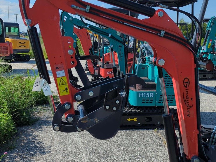 cfg-industrial-mini-excavator---mx15rx---(2025)-image-2