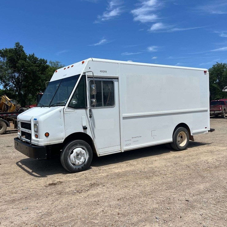 2000 Freightliner S/A Box Truck