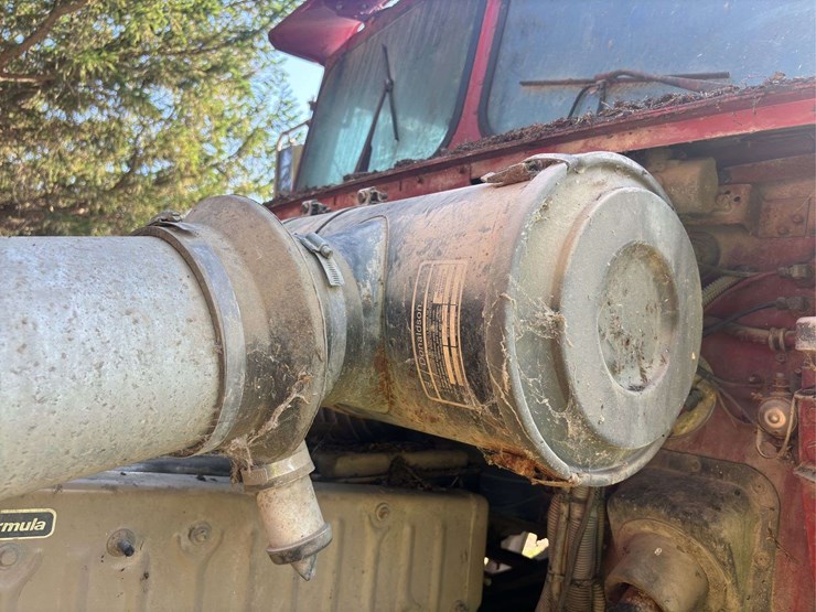 freightliner-semi-with-cummins-engine-image-79