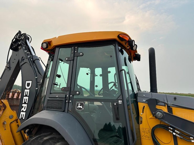 2018-deere-310sl-image-12