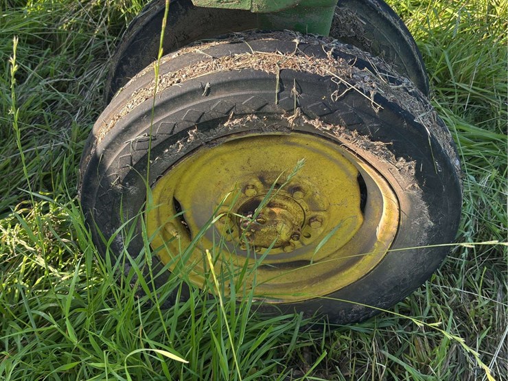 john-deere-model-b-image-10