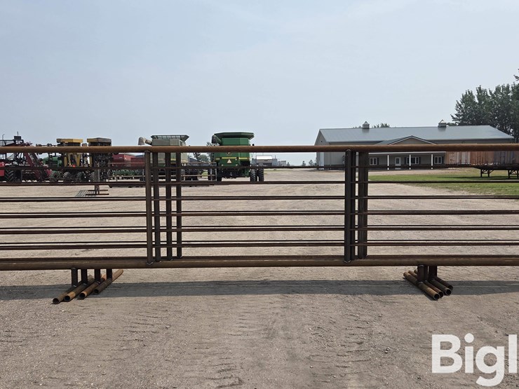 24'-free-standing-panels-(bid-per-unit)-image-2