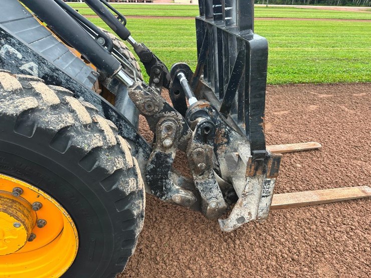 2002-jcb-411ht-image-25