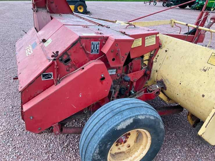 new-holland-782-image-11