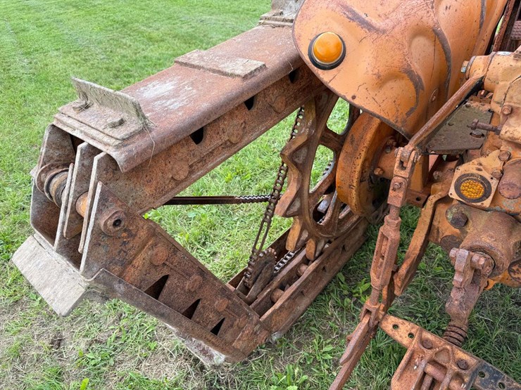 renault-with-rotaped-tracks-image-19
