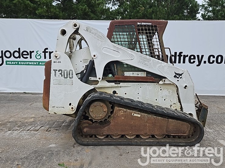 2007-bobcat-t300-image-6