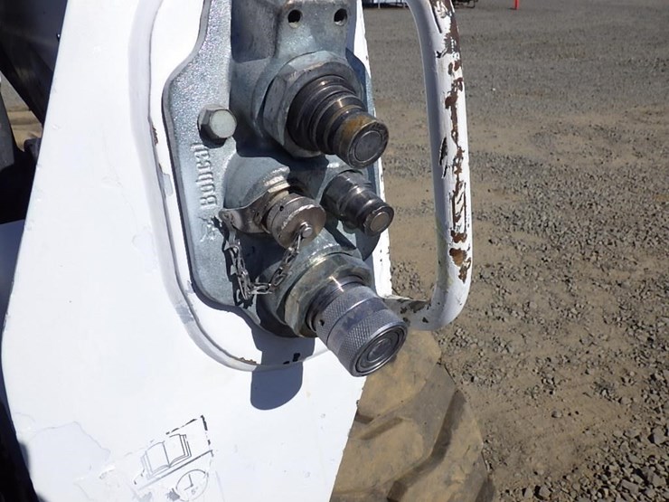 2015-bobcat-s530-image-11