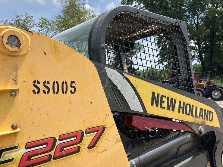 new-holland-227-skid-steer-*inop-image-17
