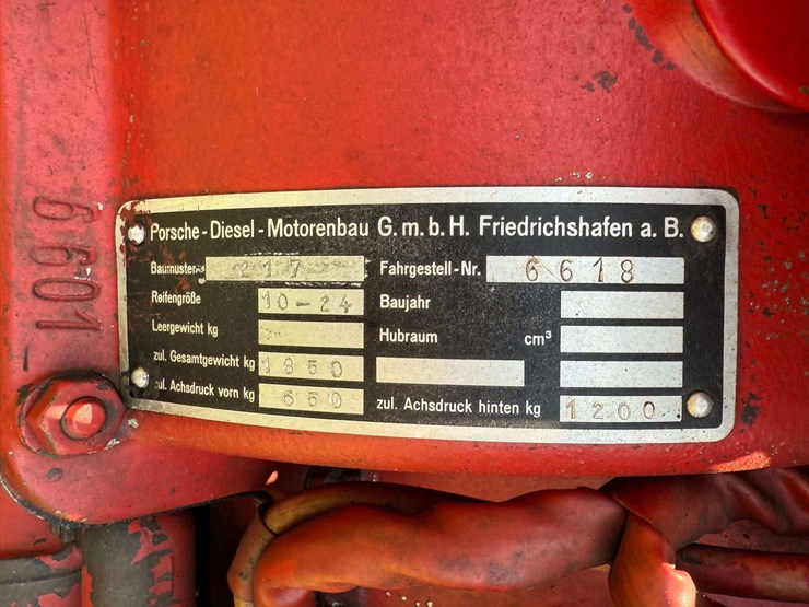 porsche-standard-2-cylinder-1-owner-original-image-41