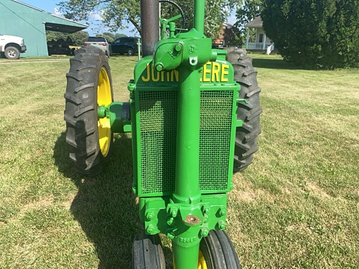 john-deere-b-image-6