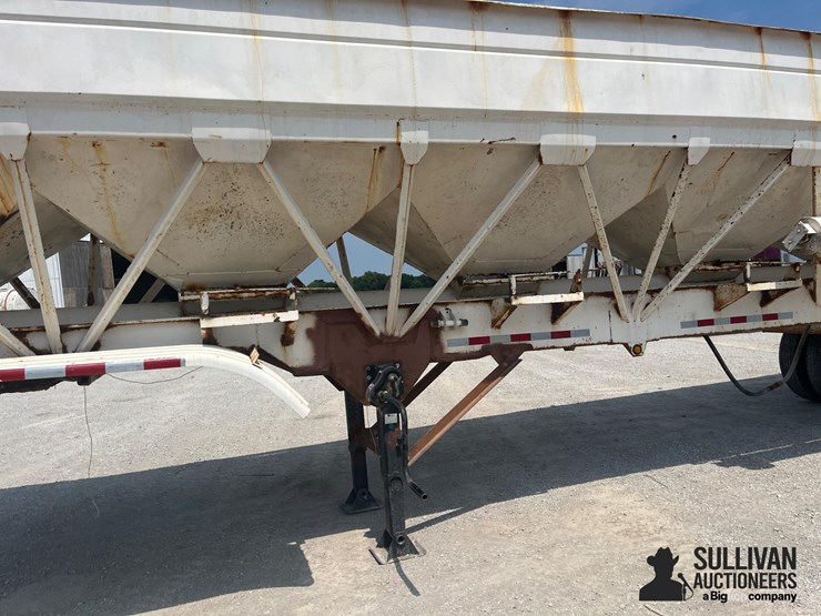1995-ray-man-t/a-fertilizer-tender-trailer-image-16