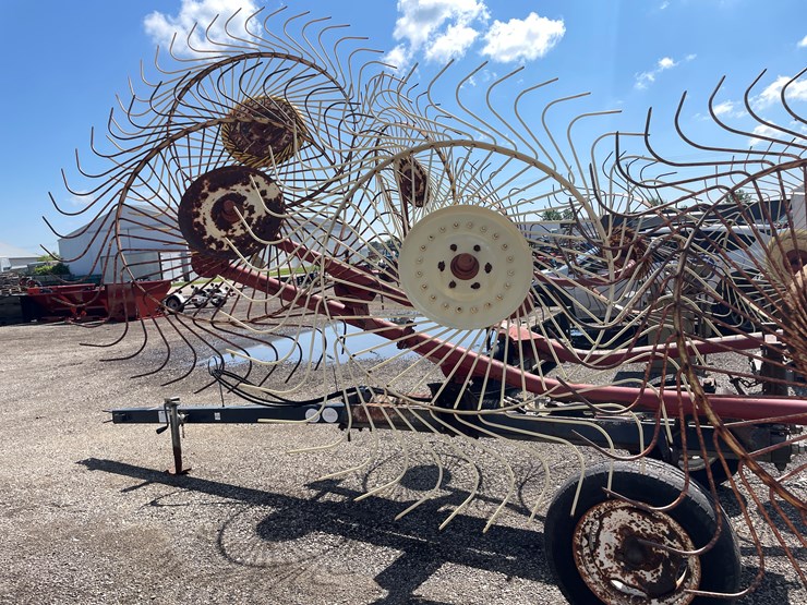 #6249-•-agc-wheel-rake-image-10