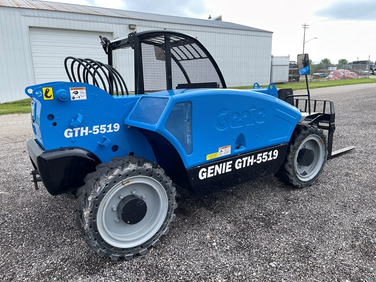 #6274-•-2014-genie-5519-5,500lbs-mini-telehandler-image-5
