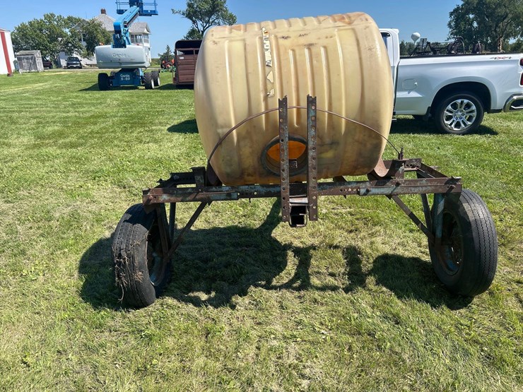 poly-tank-and-trailer-image-4