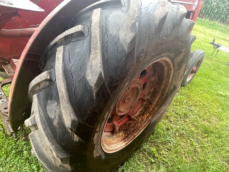 #6683-•-international-tractor-image-11