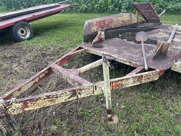 trailer-with-ramps-image-9